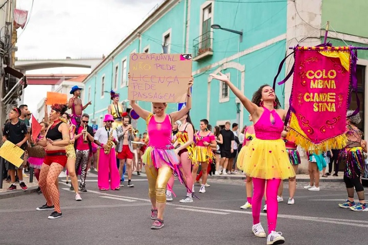 Até mesmo o Carnaval de Lisboa incorporou oficialmente o Carnaval Brasileiro de Rua a partir de 2025.