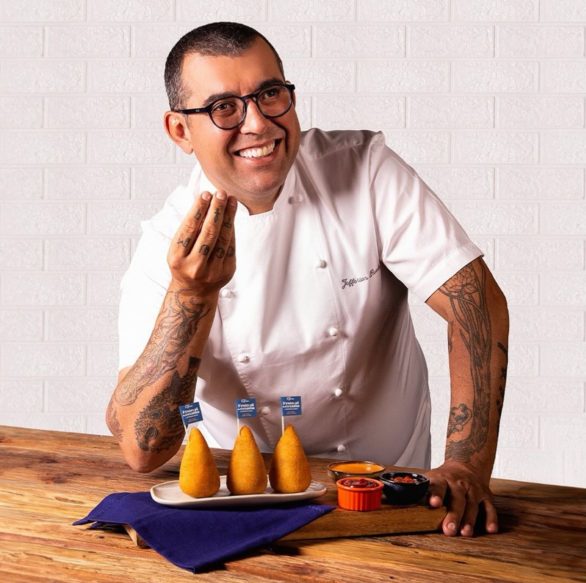 Fabrício Lemos e Lisiane Arouca, responsáveis pelo restaurante Origem (Salvador); Ivan Ralston, do Tuju (São Paulo); Jefferson Rueda (foto), do A Casa do Porco (São Paulo);