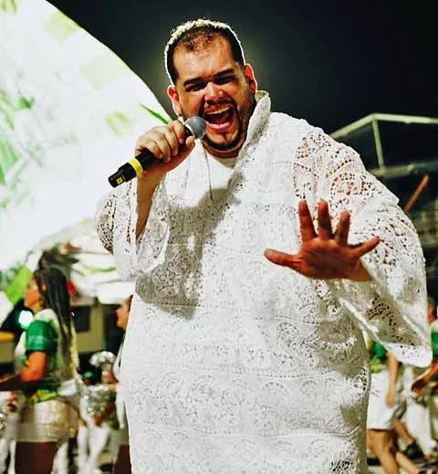 A Beija-Flor sempre olha para dentro quando surge uma oportunidade de lançar novos talentos. A escola tem uma história de valorização da comunidade desde sempre. Para mim, é uma oportunidade incrível poder fazer parte disso, destacou.