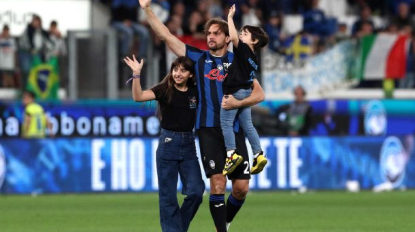 Zagueiro está livre no mercado após deixar a Atalanta, da Itália, e preencheria lacuna no elenco com a provável saída de Rogel