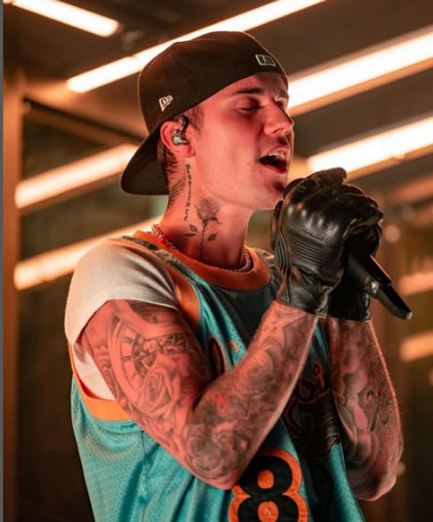 Em 2020, Bieber anunciou outro período de afastamento para priorizar sua saúde mental e vida pessoal. Em 2022, o cantor se apresentou no Rock in Rio cercado de rumores acerca de um possível cancelamento em cima da hora. 