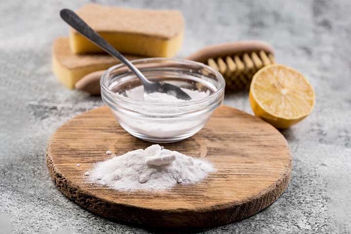 O bicarbonato de sódio é um aliado poderoso em diversas situações, mas seu uso deve ser feito com cautela, respeitando as recomendações para evitar danos à saúde e a objetos pessoais.