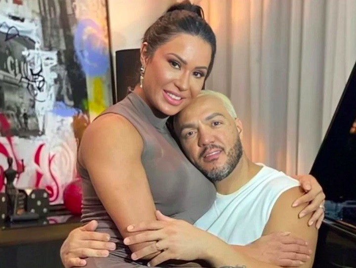 Após o entrevistador insistir na pergunta sobre retomar o relacionamento, Gracyanne respondeu: Eu quero. Nossa relação foi muito de verdade. Da minha parte existe muito amor, muita gratidão. Por todos os momentos que ele esteve do meu lado. Nosso amor é muito grande, mas nossa relação foi muito tóxica”. 

