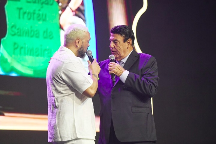 No início do ano, durante a festa de 80 anos de Jorge Perlingeiro, ex-presidente da Liesa e padrinho do casamento de Belo com Gracyanne, o cantor foi questionado pelo anfitrião se iria se casar de novo.

