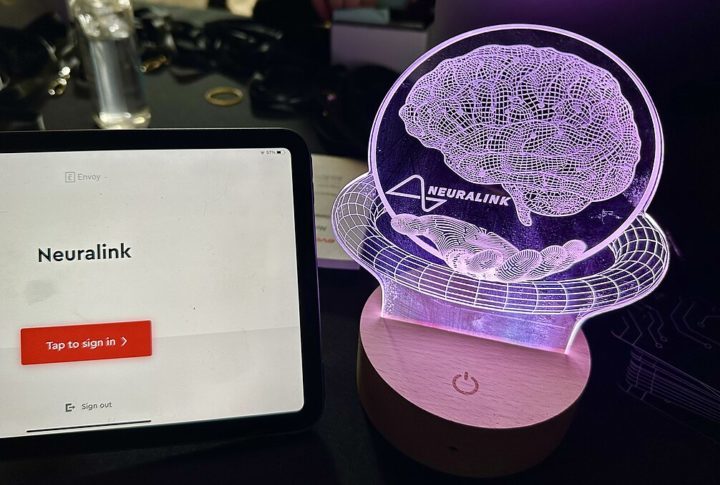 Já existem grupos de direitos humanos exigindo que as empresas do setor desenvolvam códigos éticos para esse projeto.