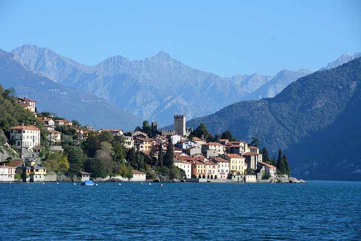 Pizzorusso conciliou seus atributos de geóloga e historiadora para chegar à conclusão de que a tela reproduz Mona Lisa na região da Lombardia, no norte da Itália. 
