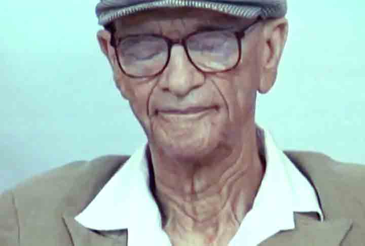 Chico Xavier “desencarnou” no mesmo dia em que o Brasil conquistou o pentacampeonato mundial de futebol, no Japão. 

