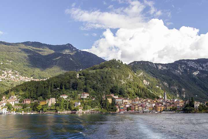 Segundo a publicação, a geóloga e historiadora da arte renascentista Ann Pizzorusso identificou a localização da paisagem que é retratada no quadro de da Vinci. 
