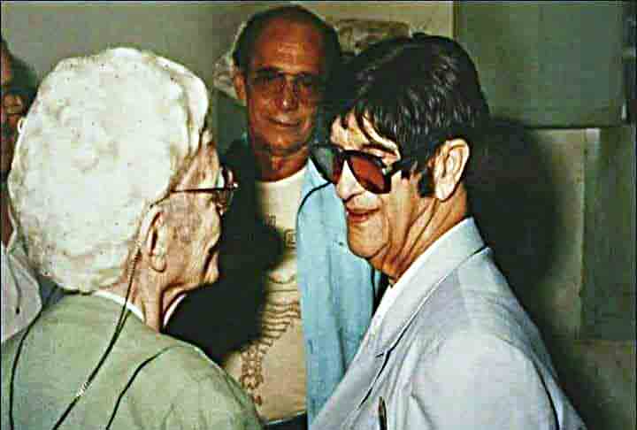 No mesmo ano, entrou em exibição nas salas brasileiras “Chico Xavier”. Com direção de Daniel Filho, é uma adaptação da biografia “As Vidas de Chico Xavier”. 
