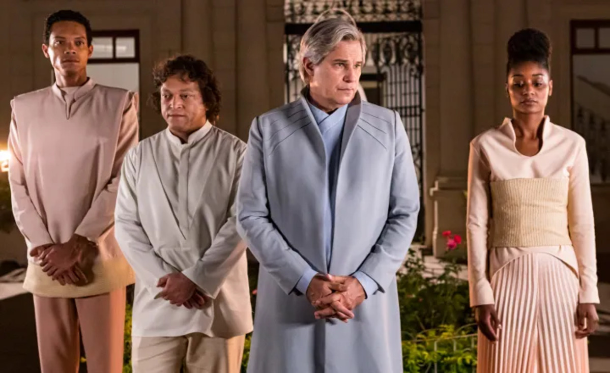 No início de 2024, estreou nos cinemas “Nosso Lar 2”, baseado em outro livro de Chico Xavier, “Os Mensageiros”. Com Edson Celulari e Renato Prieto no elenco, o longa chegou a liderar as bilheterias no Brasil no último fim de semana de janeiro. 
