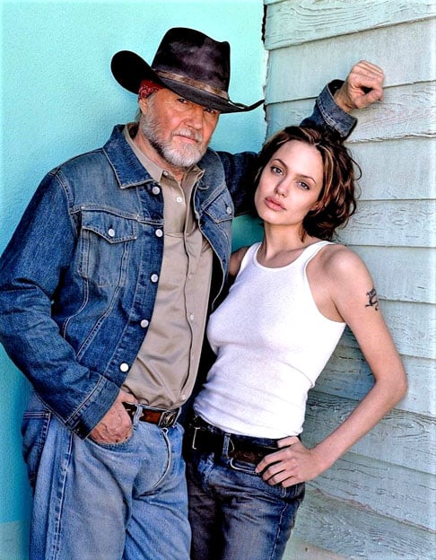 Aos 24 anos, a atriz teve um colapso nervoso e, por consequência, foi internada por 72 horas na ala psiquiátrica do Centro Médico da UCLA.
