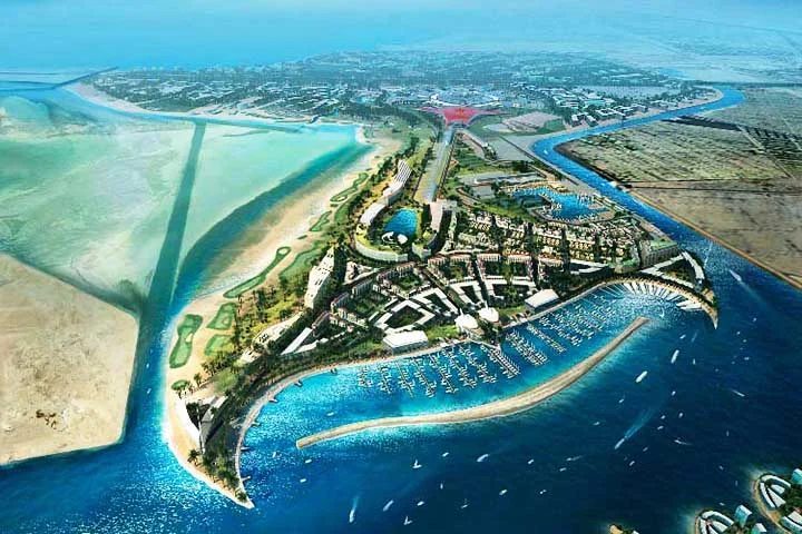 Além desses destaques, Abu Dhabi oferece uma série de outras atrações para diferentes perfis de visitantes. A Ilha de Yas, por exemplo, concentra uma grande variedade de opções de entretenimento.