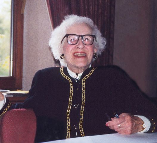 A mãe de Milvina sobreviveu. O pai morreu no naufrágio. E Milvina acabou sendo a sobrevivente mais longeva do Titanic. Ela só morreu em 31/5/2009, aos 97 anos. 