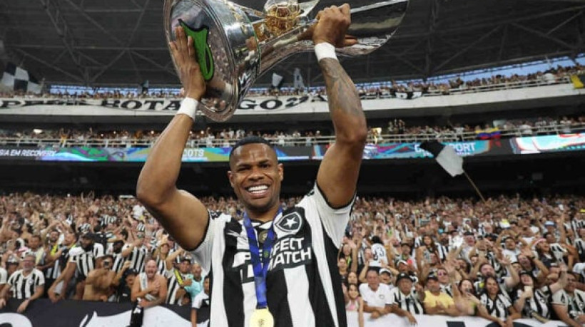 Alvinegro fez proposta para trazer Júnior Santos, que está no Atlético-MG, por empréstimo, mas busca por um novo ponta ficou para julho