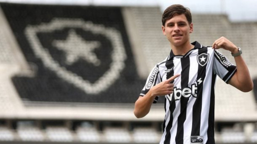 Argentino já está com a delegação alvinegra, que desembarcou em solo norte-americano nesta segunda-feira e estreia contra o Seattle Sounders