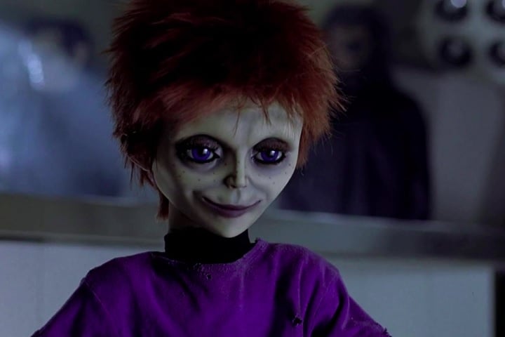 O Filho de Chucky (2004), dirigido por Don Mancini – A franquia mergulha ainda mais no humor, com Chucky e Tiffany tendo um filho, Glen/Glenda. 
