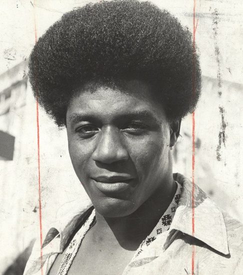 Antônio Viana Gomes, mais conhecido como Tony Tornado, nasceu em 1930 em Presidente Prudente, interior de São Paulo. 