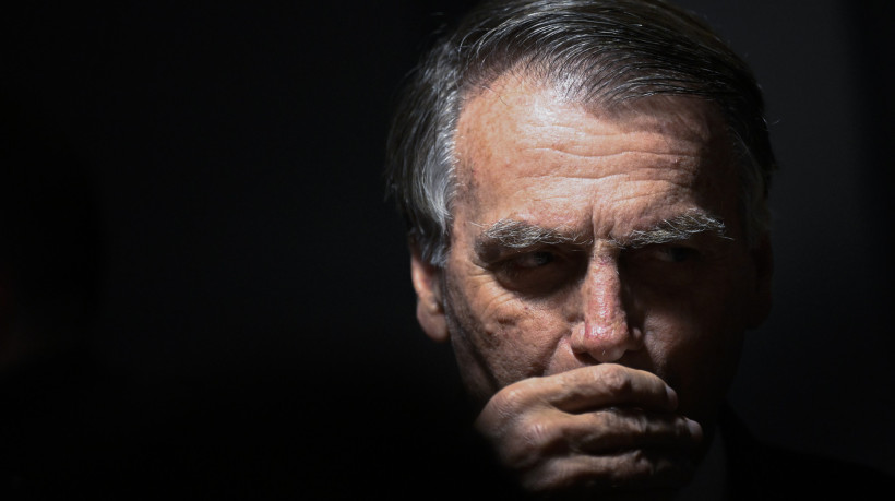 Ex-presidente Jair Bolsonaro sofre medidas restritivas impostas pelo STF