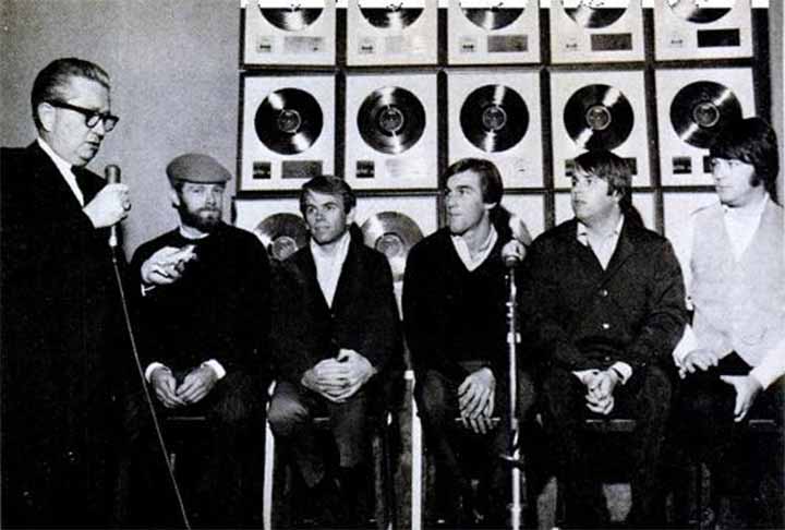 Tudo começou em 1957, quando os irmãos Wilson ensaiavam vocais com influência de The Four Freshmen através do pai Murry Wilson, que tocava piano ouvindo o grupo. No ano seguinte, Bria completou 16 anos, ganhou um gravador e começou a criar linhas vocais usando as vozes de Carl e de sua mãe.