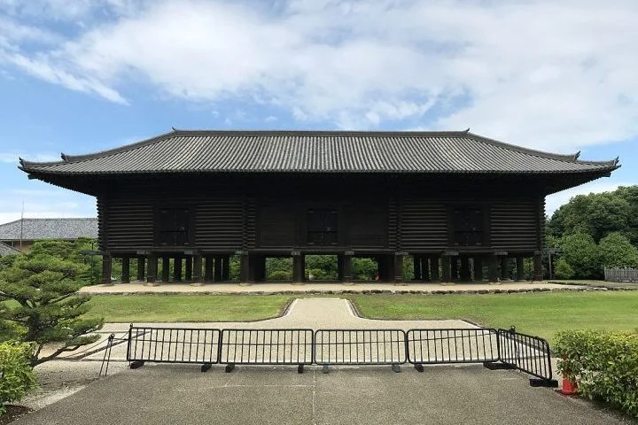Guardada no famoso Tesouro Shosoin, localizado na antiga cidade de Nara, a criatura teria sido descoberta em 1429 por Yoshinori Ashikaga, um xogum japonês.