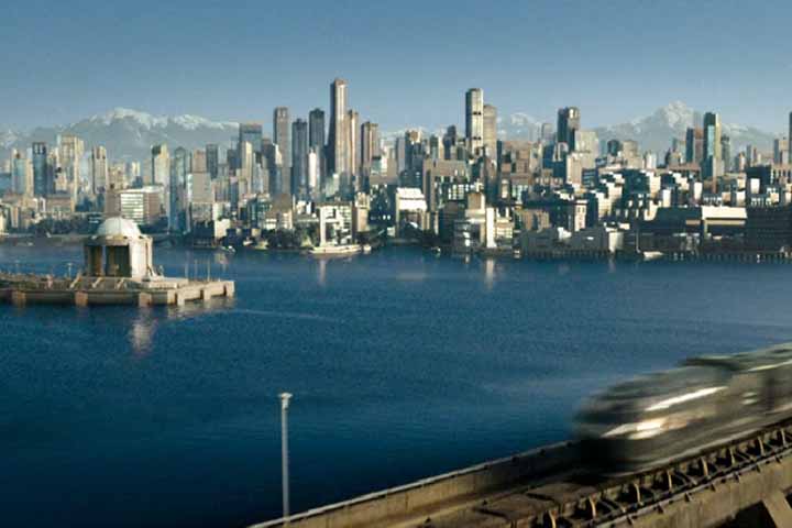 Panem é um estado soberano e uma república constitucional democrática estabelecido algum tempo após uma série de desastres ecológicos e um conflito global ter provocado o colapso da civilização moderna. Capital é a grande metrópole da franquia Jogos Vorazes.