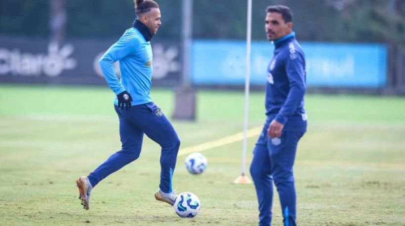 Dinamarquês fica perto de concluir tratamento de torção no tornozelo direito nas dependências do Imortal. Amuzu se recuperou de uma virose