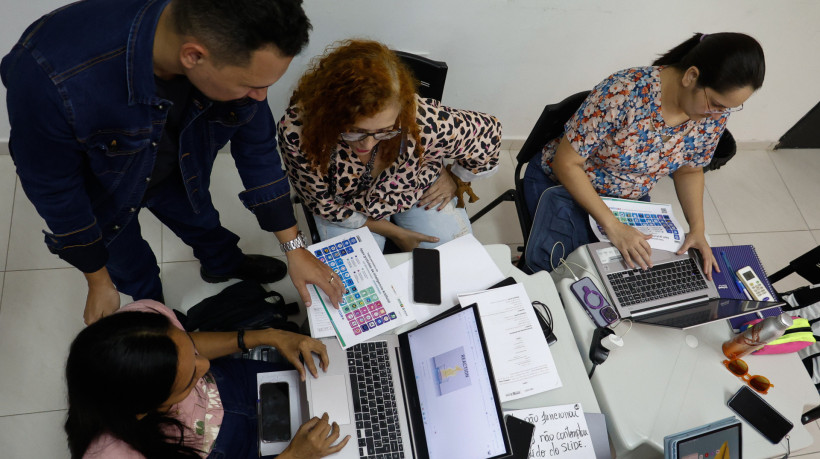 Imagem de apoio ilustrativo. Com a nova medida, quatro horas de planejamento poder&atilde;o ser feitas fora da escola e nove dentro da unidade