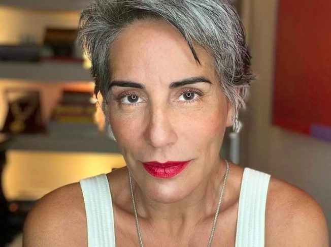 A condenação se deu por conta de direitos trabalhistas não respeitados, como horas extras, intervalos não concedidos e adicional noturno.