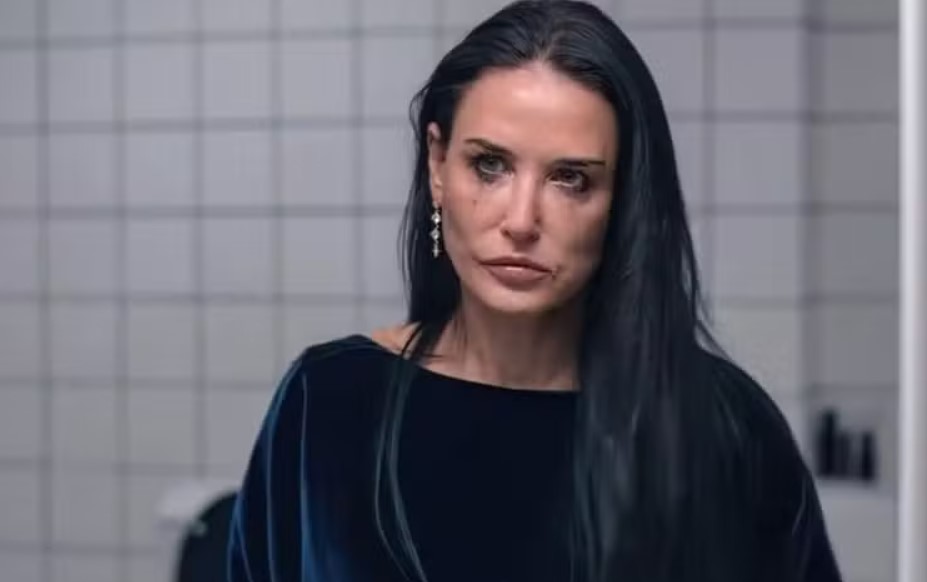 Depois de não levar o Oscar de Melhor Atriz, Demi Moore mostrou, de um jeito descontraído, como lidou com a derrota do maior prêmio do cinema.