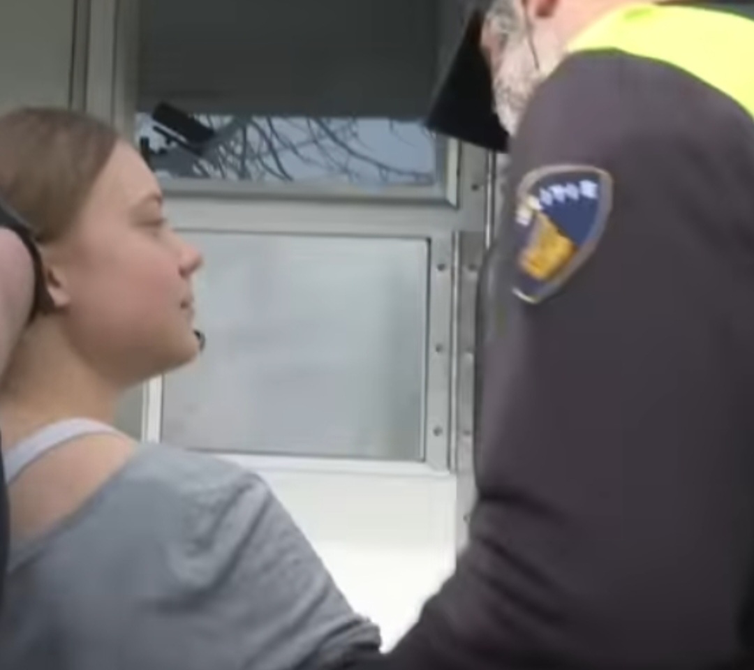 Aos 22 anos, Greta é uma das personalidades que mais chamam atenção no mundo e participa de atos de protesto desde os 15.