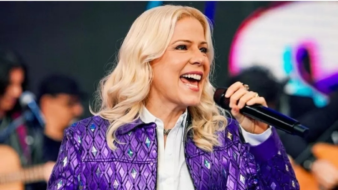 Paula Toller também vai se apresentar, entre outros shows, no Oásis Beach Club, em Vitória (Espírito Santo), no dia 7 de junho, e no Royal Palm Hall, em Campinas (SP), no dia 28 de junho.