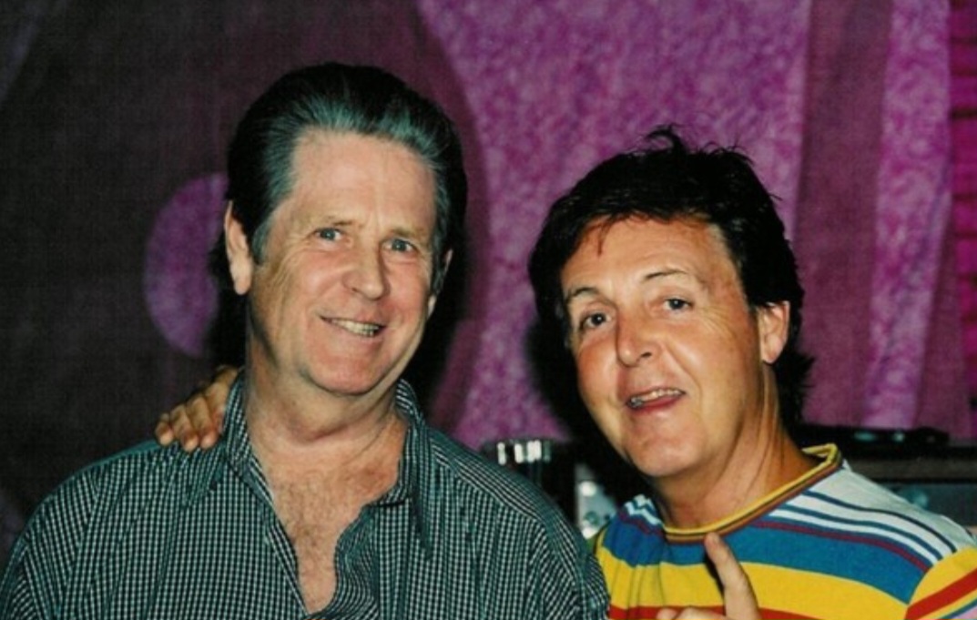 Brian deixa 7 filhos. A esposa Melinda morreu em  2024. E deixa também um imenso legado, já que a banda está entre as mais respeitadas e prestigiadas da história. 