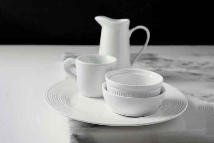 Na Europa, a porcelana foi chamada de ouro branco devido à sua beleza e valor extraordinário. As pessoas ficaram impressionadas com o material.
