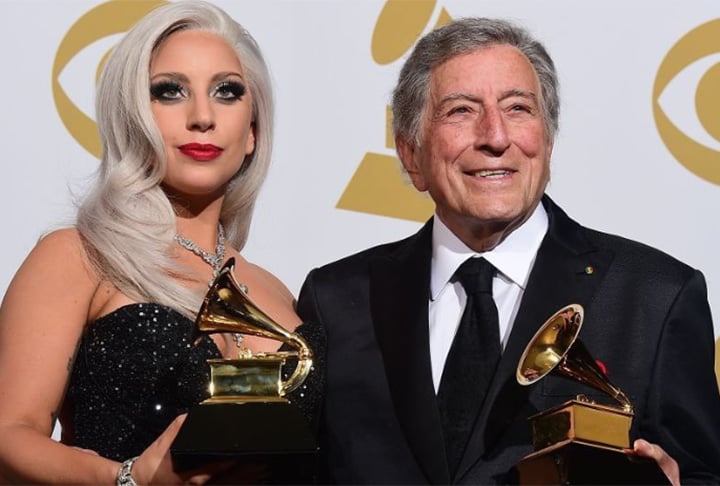 Gaga foi a primeira artista musical a levar cinco premiações na mesma temporada: Oscar, Grammy, Globo de Ouro, Bafta e Critics' Choice.
