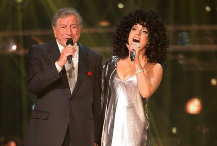 Paralelamente a isso, Gaga construiu uma carreira sólida como atriz, tendo como primeiro papel uma participação na série “American Horror Story: Hotel” (2015-2016), que lhe rendeu um Globo de Ouro. Antes disso, chegou a participar de um episódio da série “Família Soprano”.


