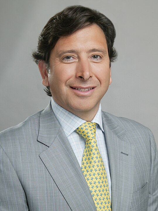 O então ministro da Mineração do Chile, Laurence Golborne, deu entrevista explicando a dificuldade e afirmou que não havia como saber se os mineiros ainda estavam vivos. 