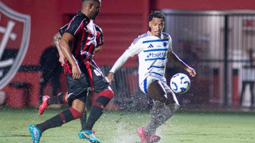 Tempestade atrapalha o andamento da partida e times ficam no empate sem gols nesta 12ª rodada do Brasileirão
