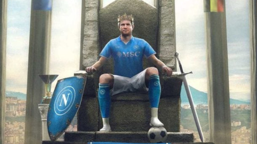 Belga, que deixou o City, assina contrato com clube italiano por duas temporadas, com opção de renovação automática por mais um