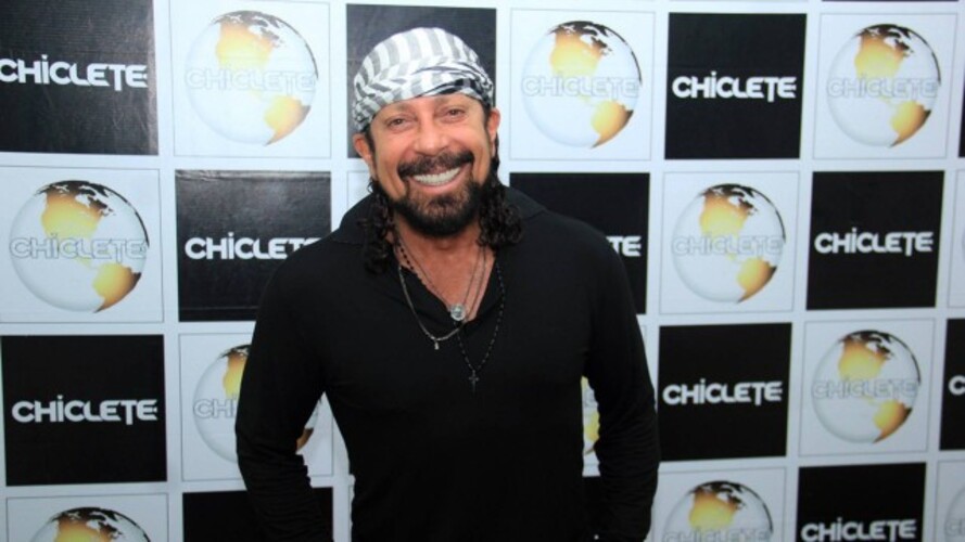 Vendeu 250 mil cópias em menos de 25 dias de lançado e foi o resultado desta ideia inédita. Já em 1998, o CD Bem me quer foi para as lojas com algumas novidades: A música carro-chefe do disco, Perfume do luar , fez parte da trilha sonora da novela 'Meu bem querer', da Rede Globo. 