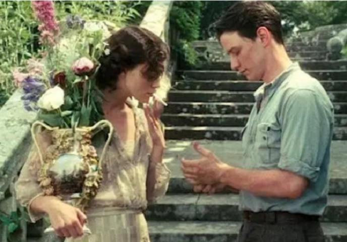 Desejo e Reparação (2008)
Dirigido por Joe Wright, estrelado por Keira Knightley, James McAvoy e Saoirse Ronan.
Um mal-entendido na infância de uma garota leva a consequências devastadoras para um casal apaixonado durante a Segunda Guerra Mundial. 