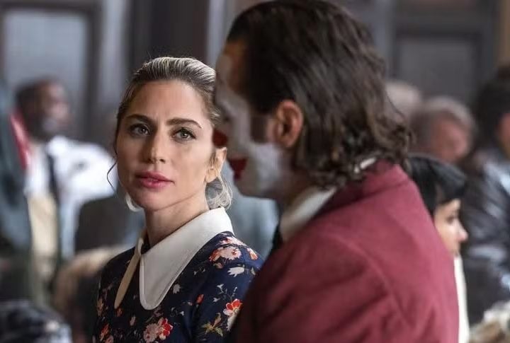 Nas gravações de Coringa 2, a estrela decidiu assumir sua identidade civil, Stefani Joanne Angelina Germanotta. 
