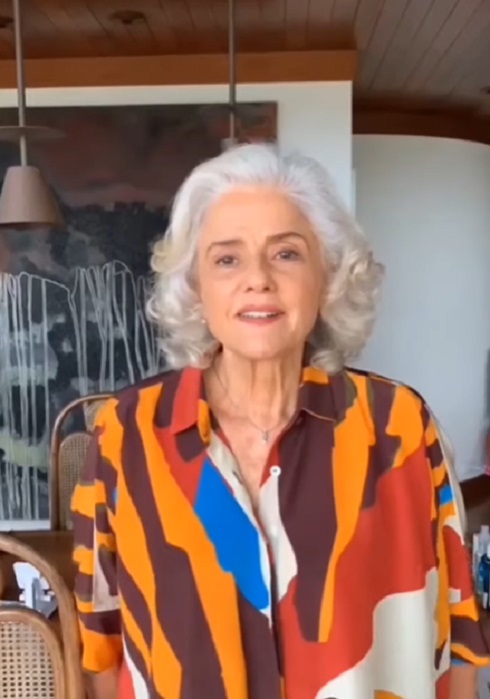 Marieta Severo é uma artista multifacetada, cuja carreira abrange mais de 50 anos de dedicação ao teatro, cinema e televisão.