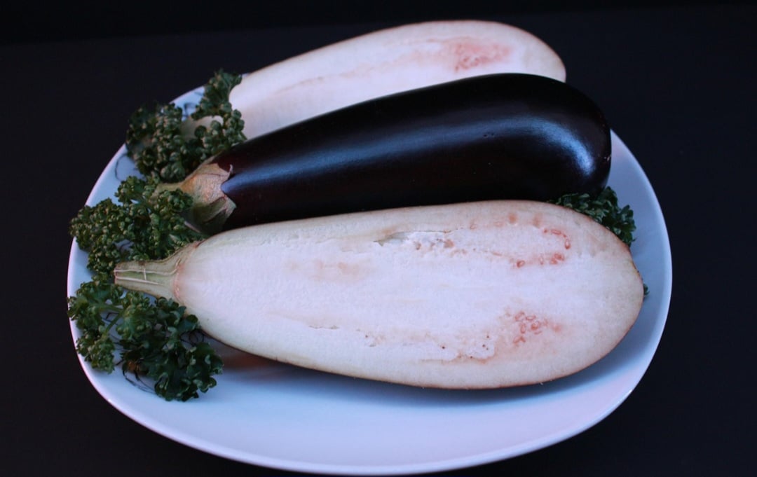 Esse legume também pode auxiliar na saúde do cabelo e das unhas, além de possuir propriedades anticancerígenas, antivirais e antimicrobianas. 