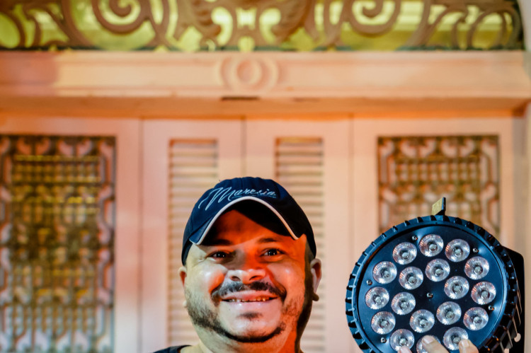 FORTALEZA, CEARÁ,  BRASIL- 11.06.2025:  Jorge, Iluminador. Theatro José de Alencar faz 115 anos. (Foto: Aurélio Alves/O POVO)