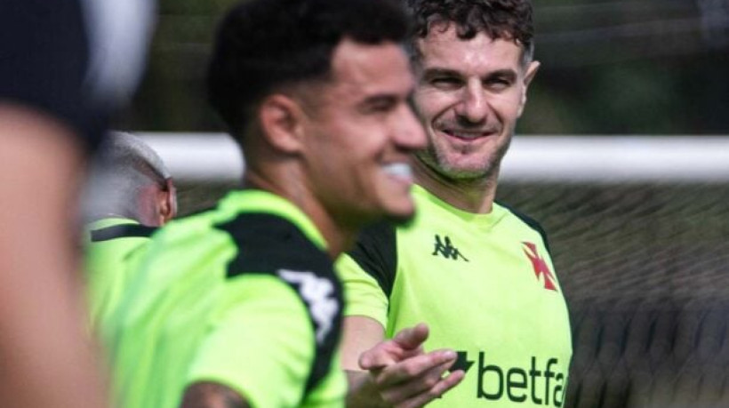 Meia tem contrato até o final de junho
