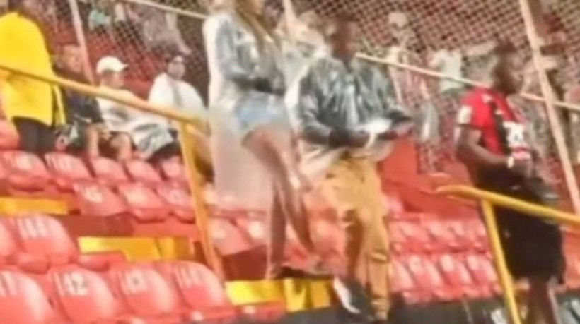 Lateral rubro-negro passou por cirurgia ainda na noite da última quinta-feira, após deixar o Barradão de ambulância no empate com o Cruzeiro