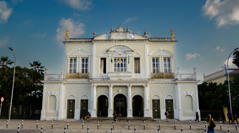 Obra de restauro do Theatro José de Alencar deve levar pelo menos 2 anos; valor estimado é de R$48 milhões