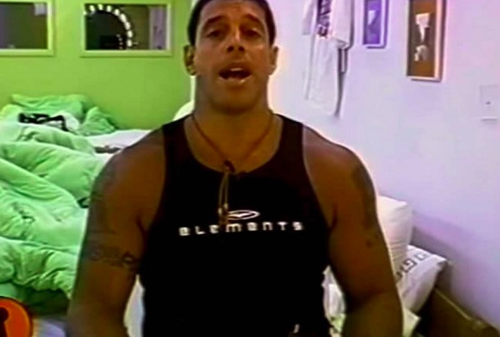 Em 2001, Frota foi um dos participantes da primeira edição da Casa dos Artistas, do SBT, onde sua personalidade forte e comportamento polêmico chamaram a atenção do público.