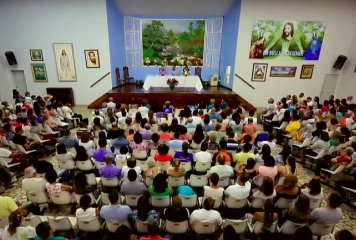 Hoje, o centro atende crianças, jovens, adultos e idosos em situação de pobreza extrema e ajuda diariamente mais de 5 mil pessoas com serviços educacionais, sociais e espirituais. 