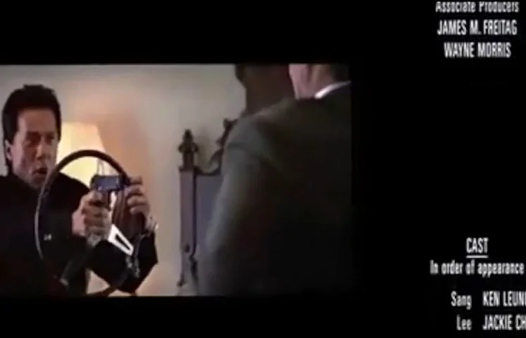 Seus filmes ficaram famosos por mostrarem erros de gravação e seus acidentes durante os créditos. Uma marca registrada!